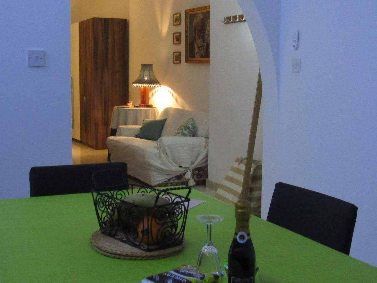 Central Studio Apartment Santa Vennera Exteriér fotografie